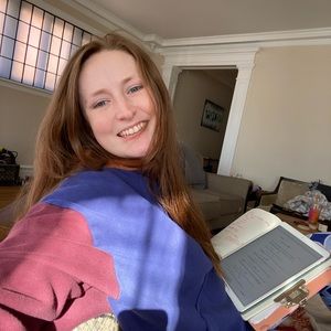 Meet your Posher, Caitlin